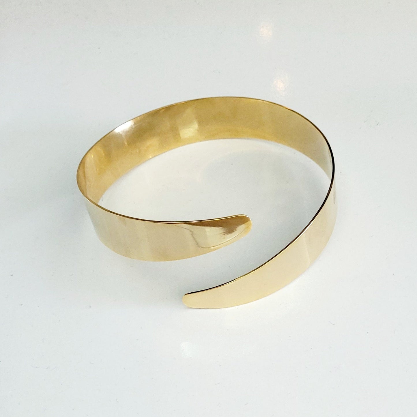 BRACELET JONC DE BRAS "ANOUKIS"
