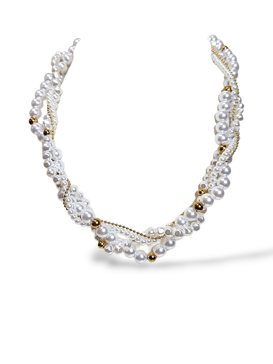 COLLIER DIANA