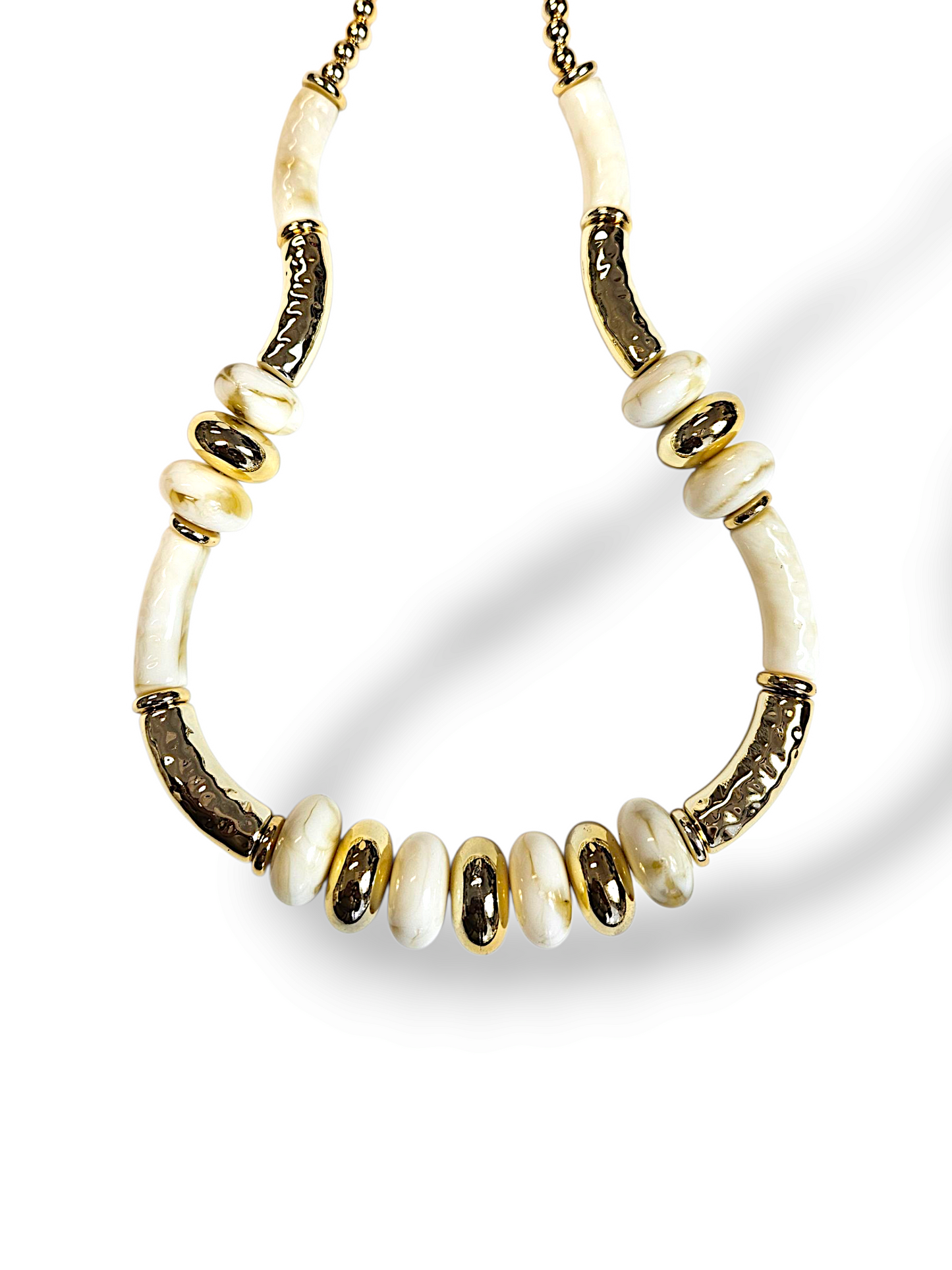 COLLIER DONA