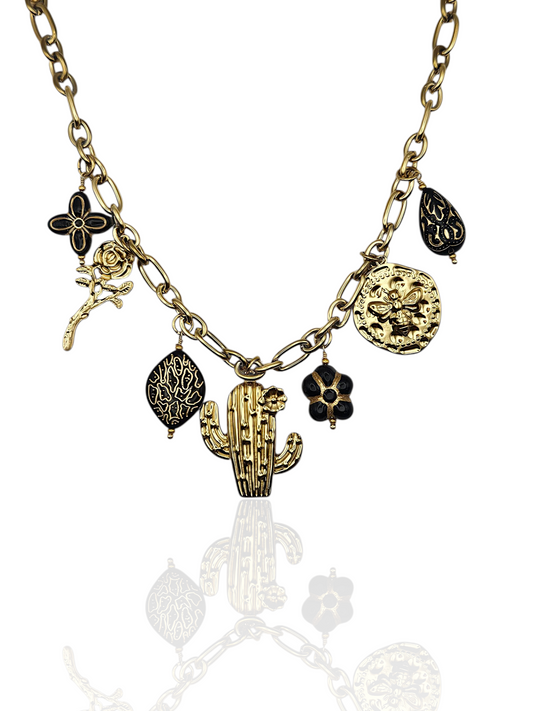 COLLIER GWEN