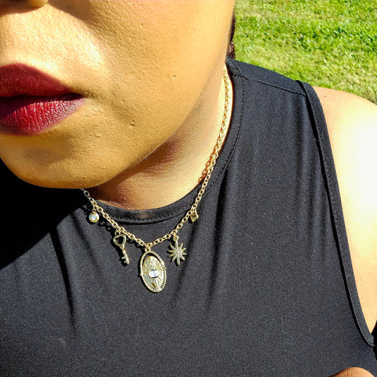 COLLIER ARCANE