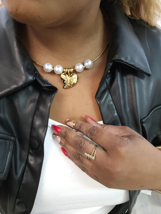 COLLIER OLINA